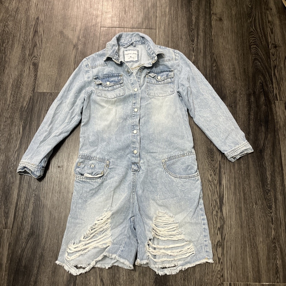 Highway womens M jean jacket snap closure soft demin 32 1/2 long shred style fun